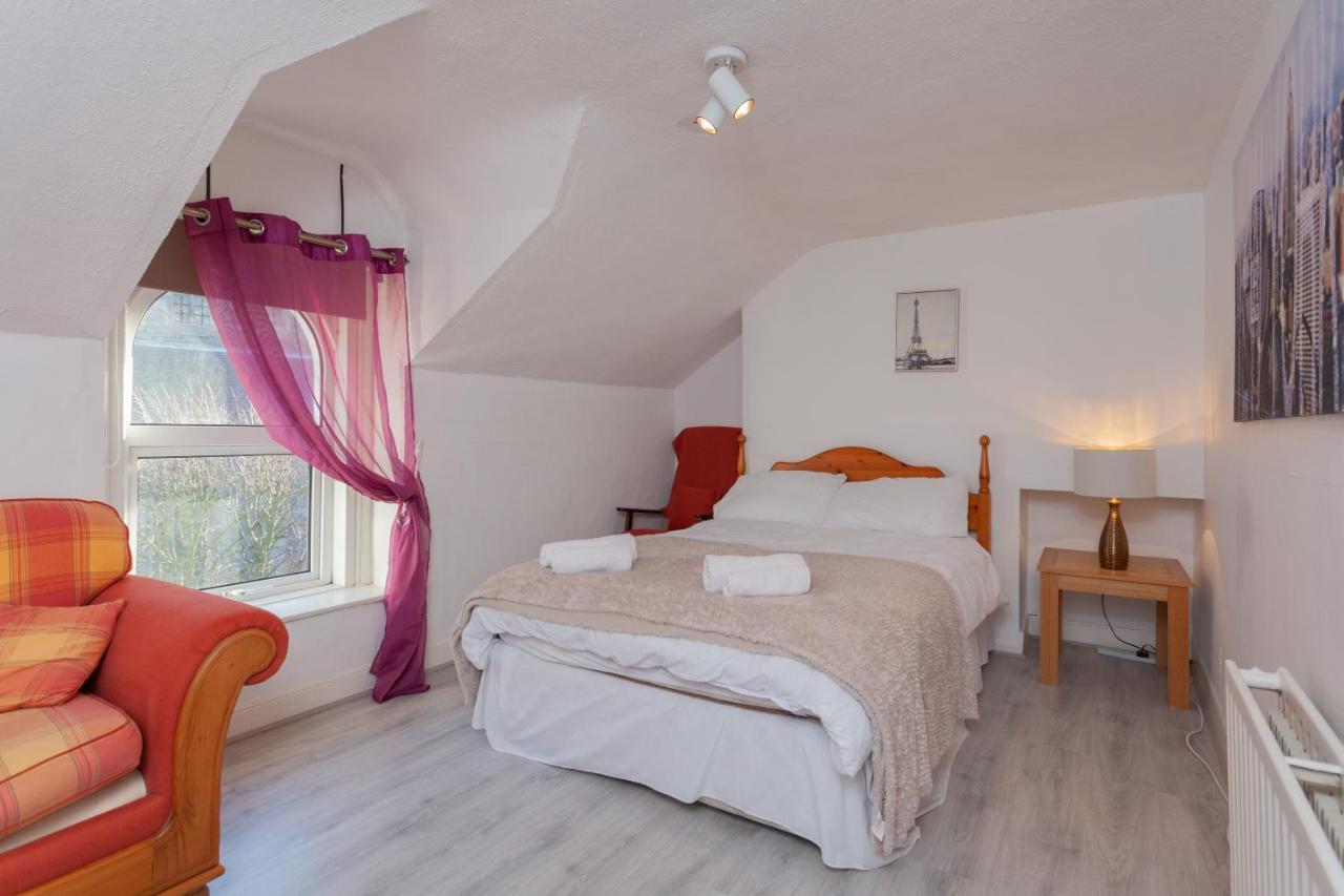فيلا Windsor House لندنديري المظهر الخارجي الصورة