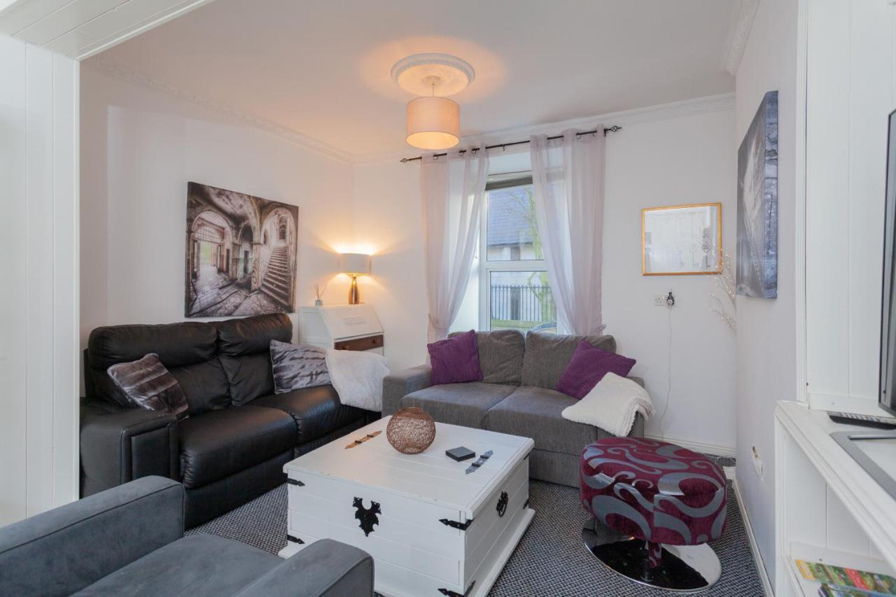 فيلا Windsor House لندنديري المظهر الخارجي الصورة